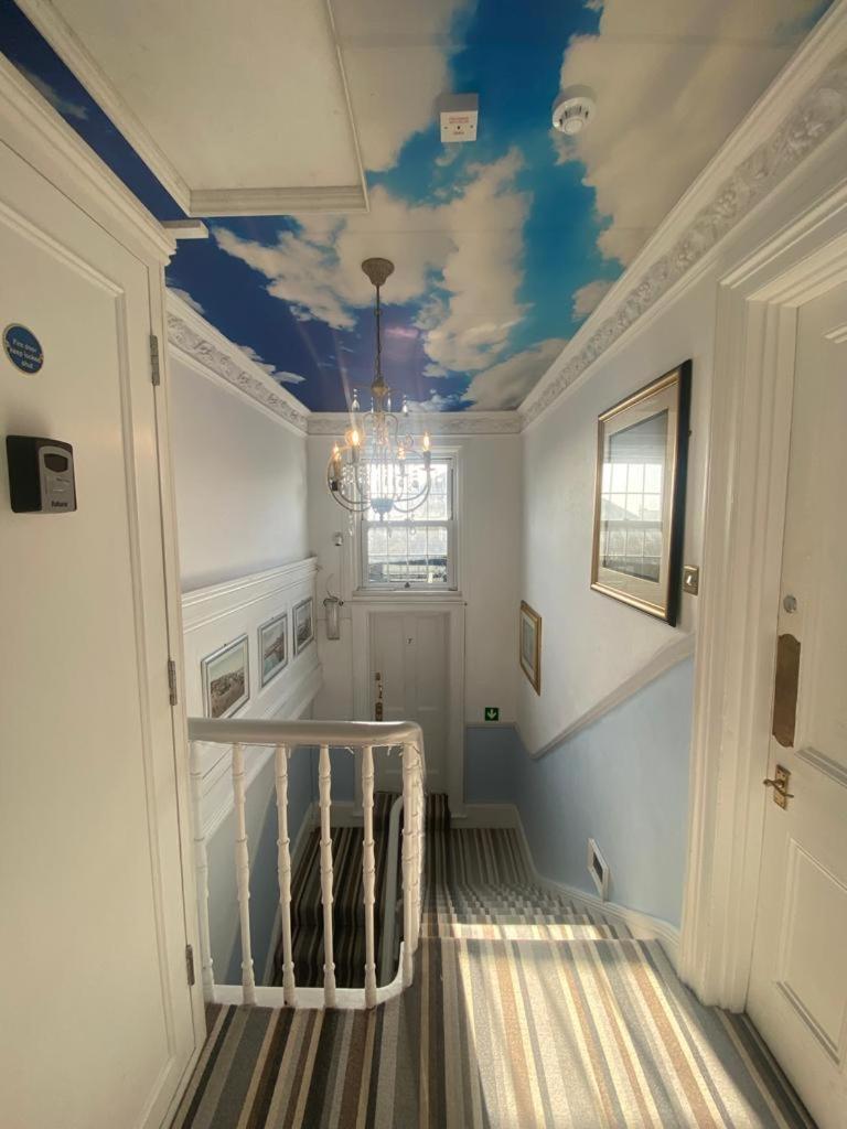 Innit Blue Sky Brighton Dış mekan fotoğraf